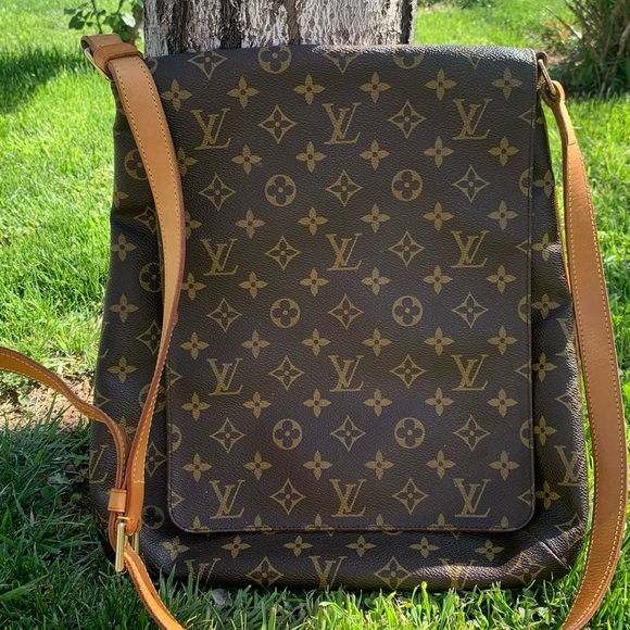LOUIS VUITTON Monogram Musette Crossboy Bag - Picture 6 of 12